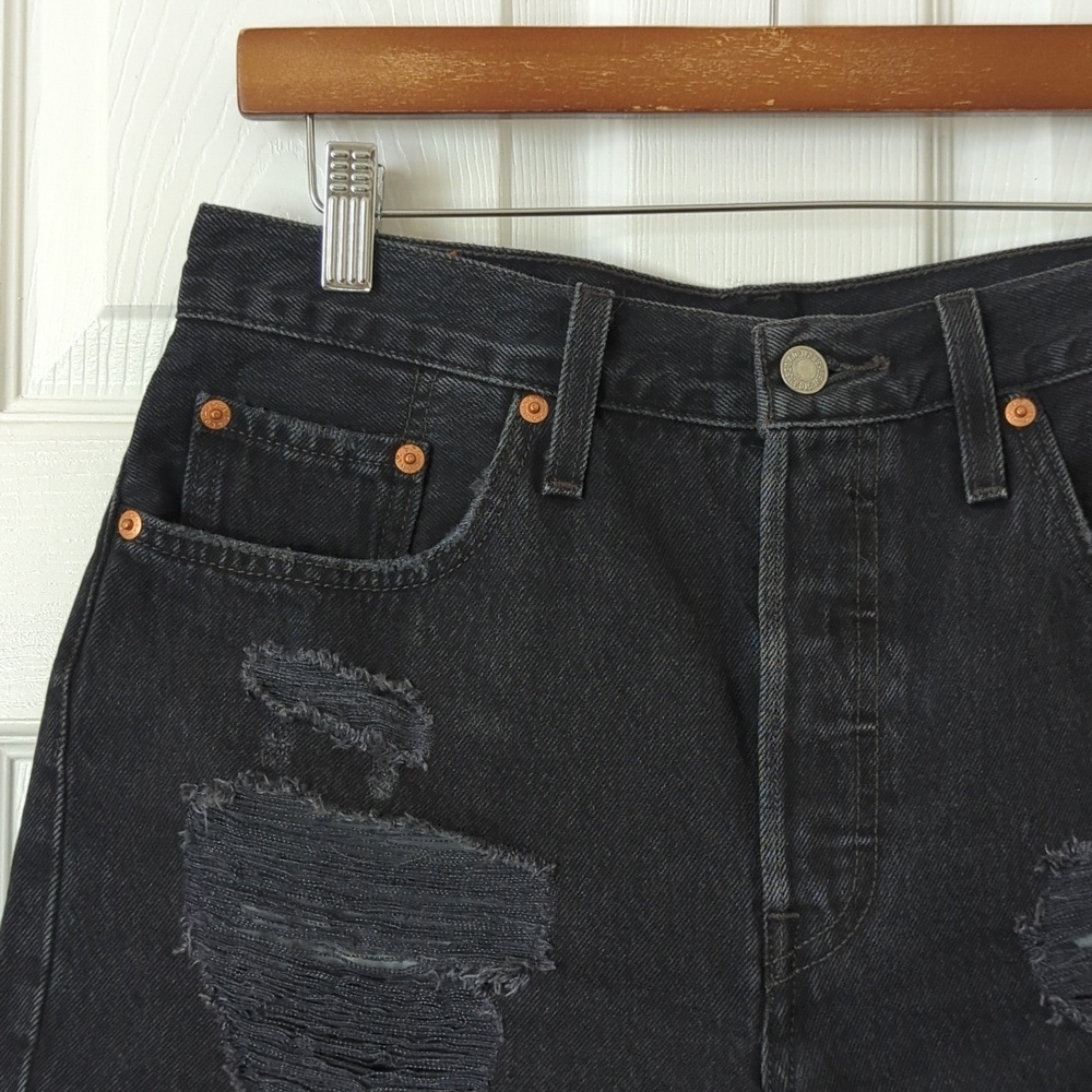 Levi's 501 Classic Distressed High Rise Cut Off Button Fly Jean Shorts Black 29 - Picture 8 of 13